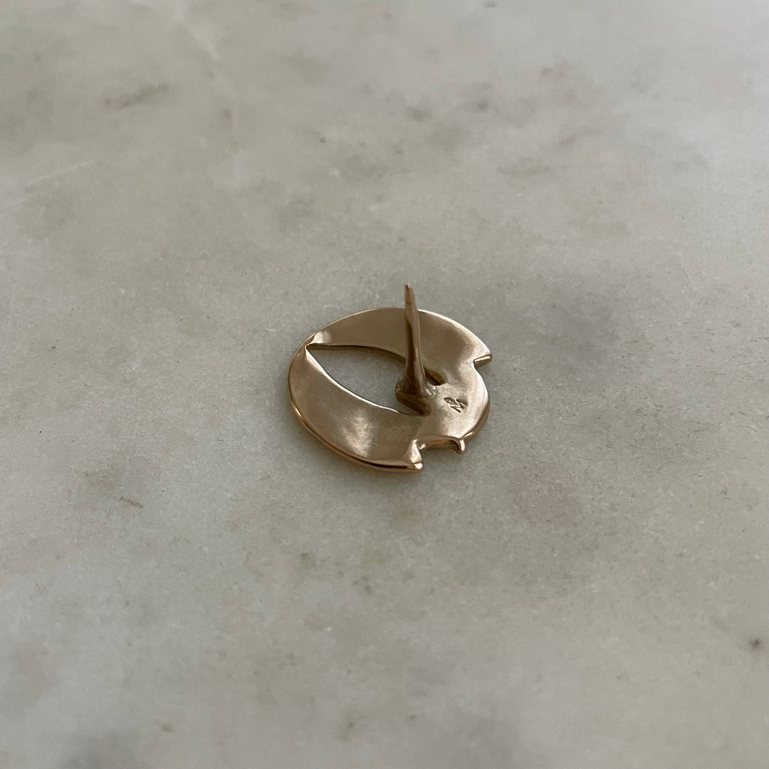 MIMOSA Handcrafted Pelican Pin in Bronze