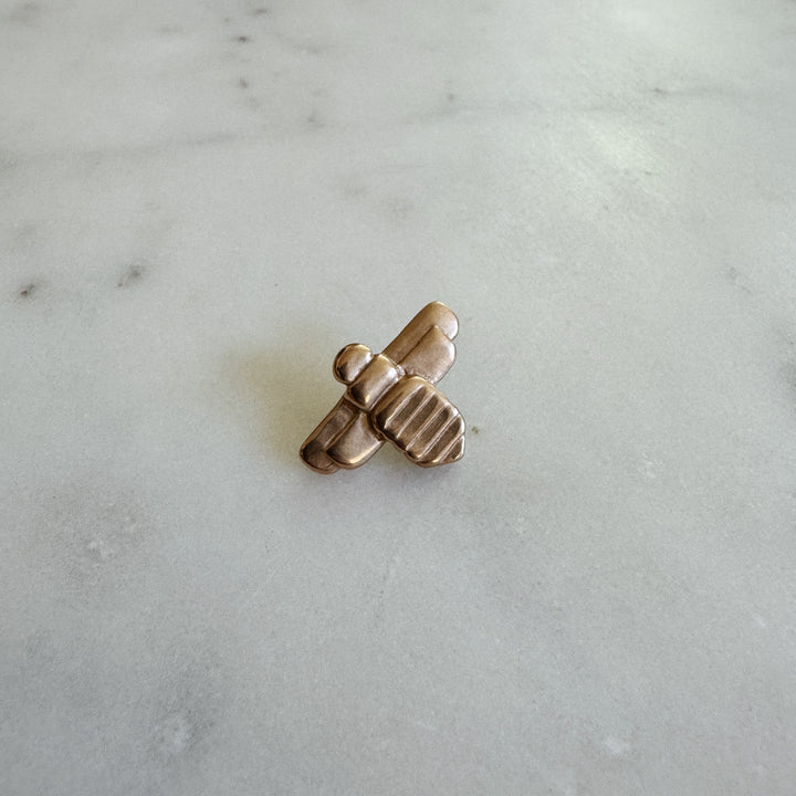MIMOSA Handcrafted Bee Pin in Bronze