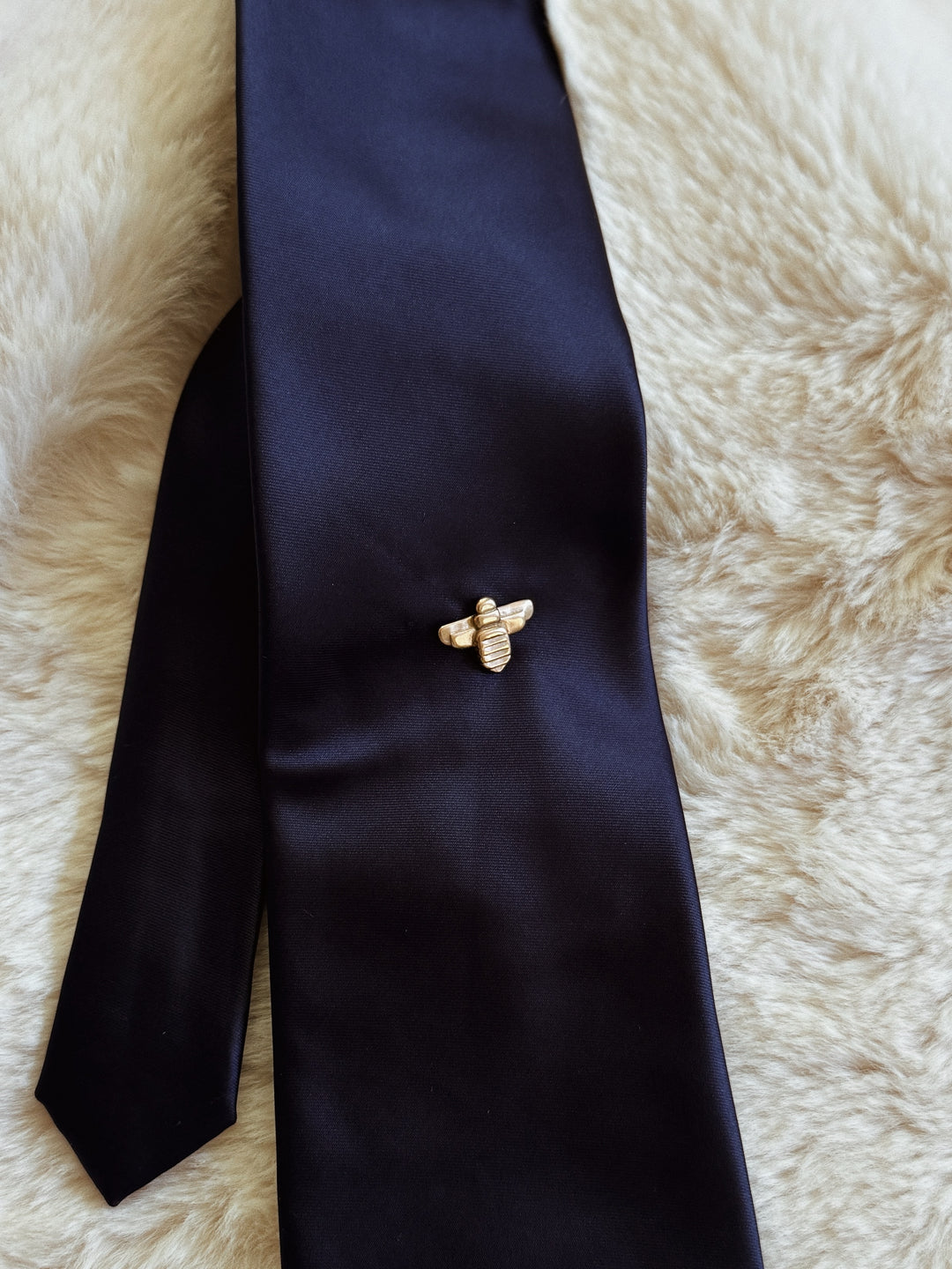 MIMOSA Handcrafted Bee Tie Pin