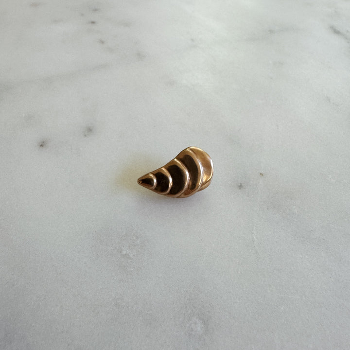 MIMOSA Handcrafted Oyster Pin in Bronze