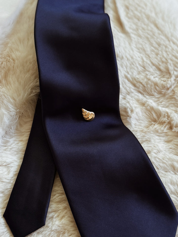 MIMOSA Handcrafted Oyster Tie Pin