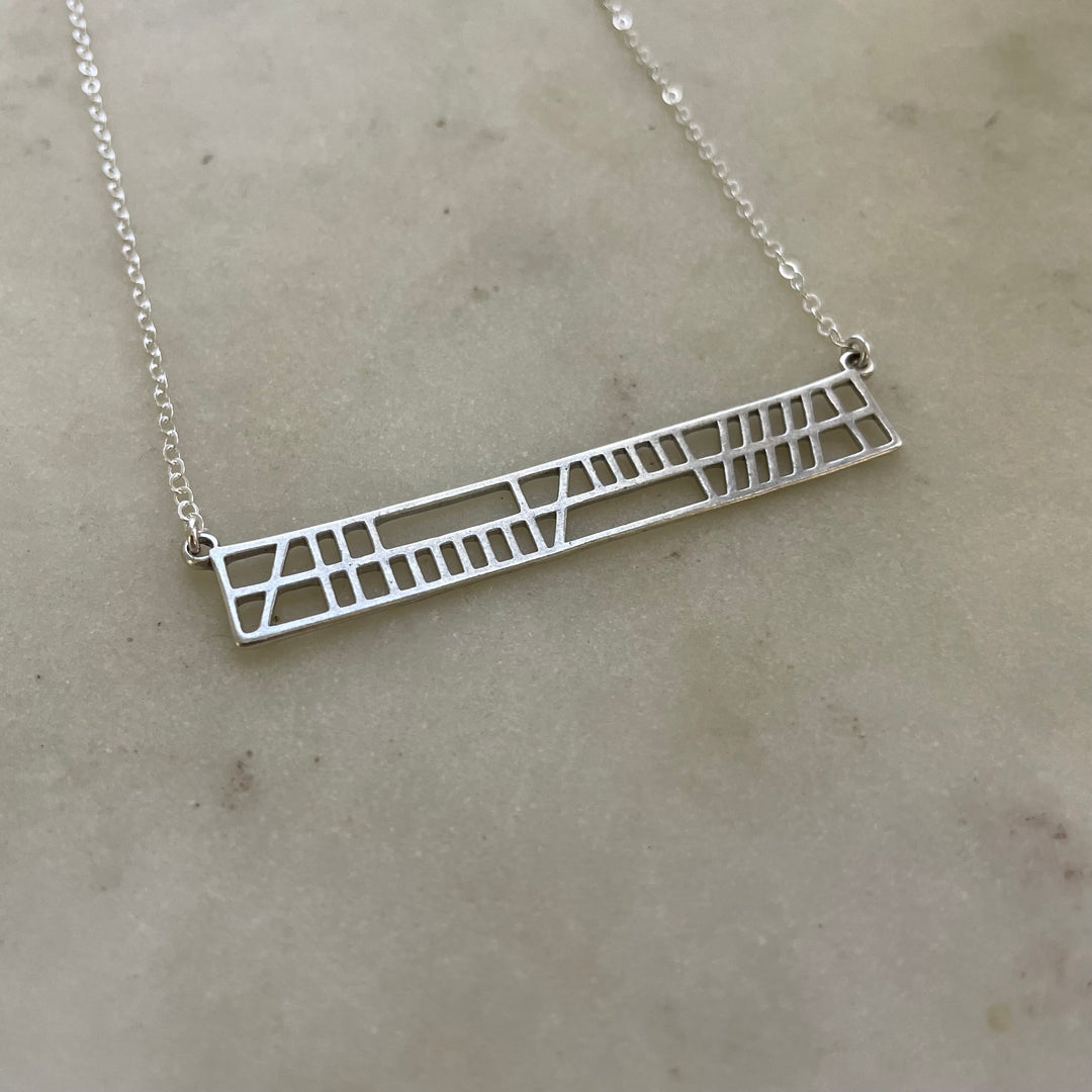 SOUL FRIEND BAR NECKLACE