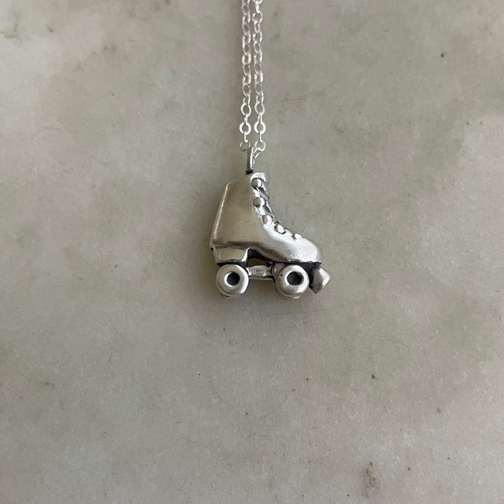 ROLLER SKATE PENDANT