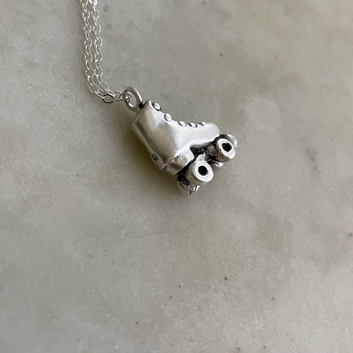 ARCHIVE — ROLLER SKATE PENDANT