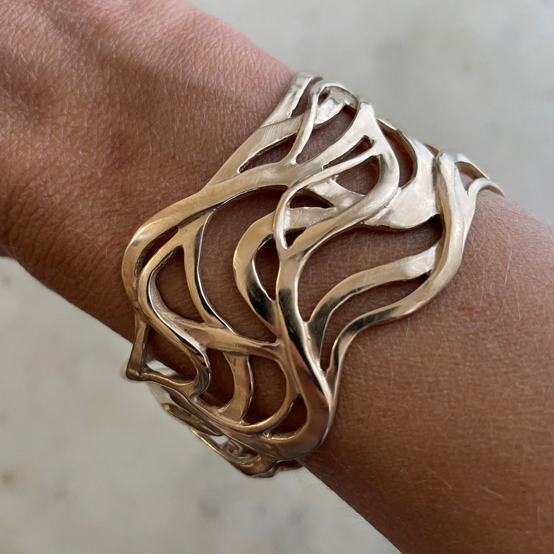 14K GOLD RIVER CUFF
