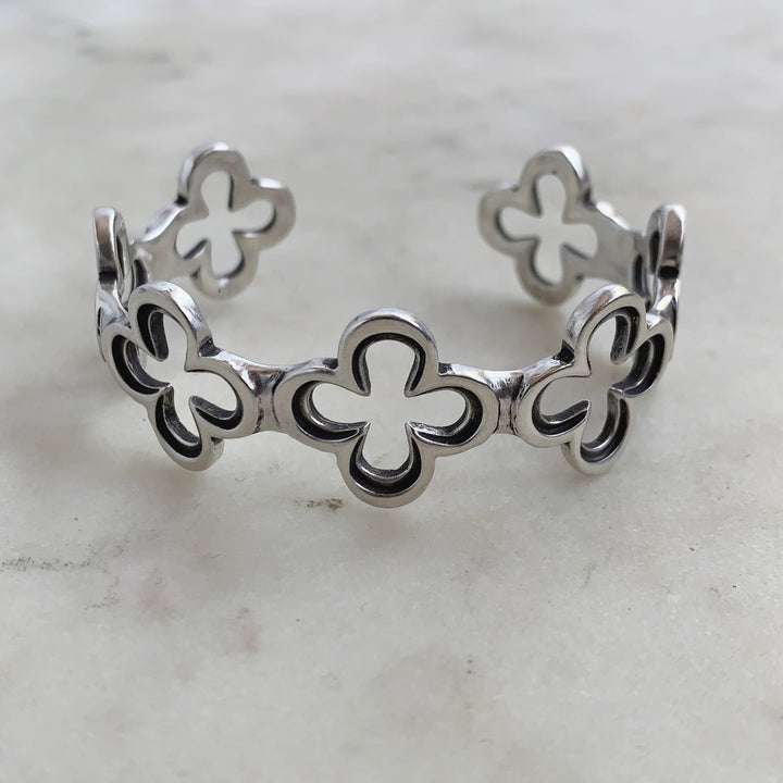 QUATREFOIL CUFF