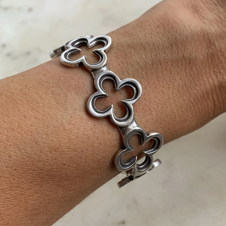 QUATREFOIL CUFF