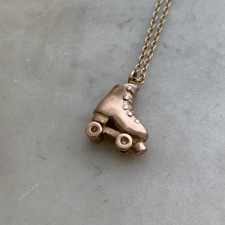 ARCHIVE — ROLLER SKATE PENDANT