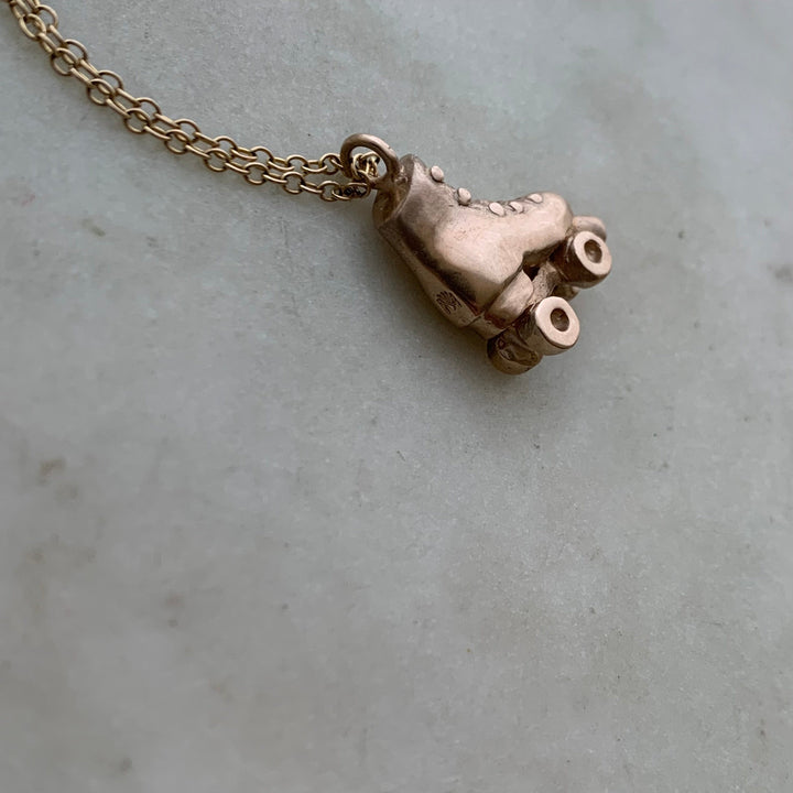 ARCHIVE — ROLLER SKATE PENDANT