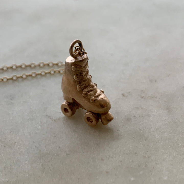 ROLLER SKATE PENDANT