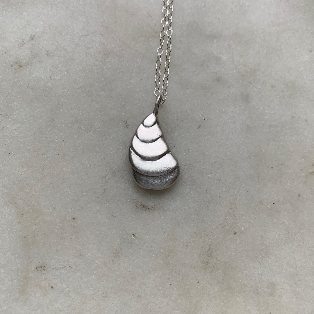 OYSTER PENDANTS - MIMOSA Handcrafted Jewelry