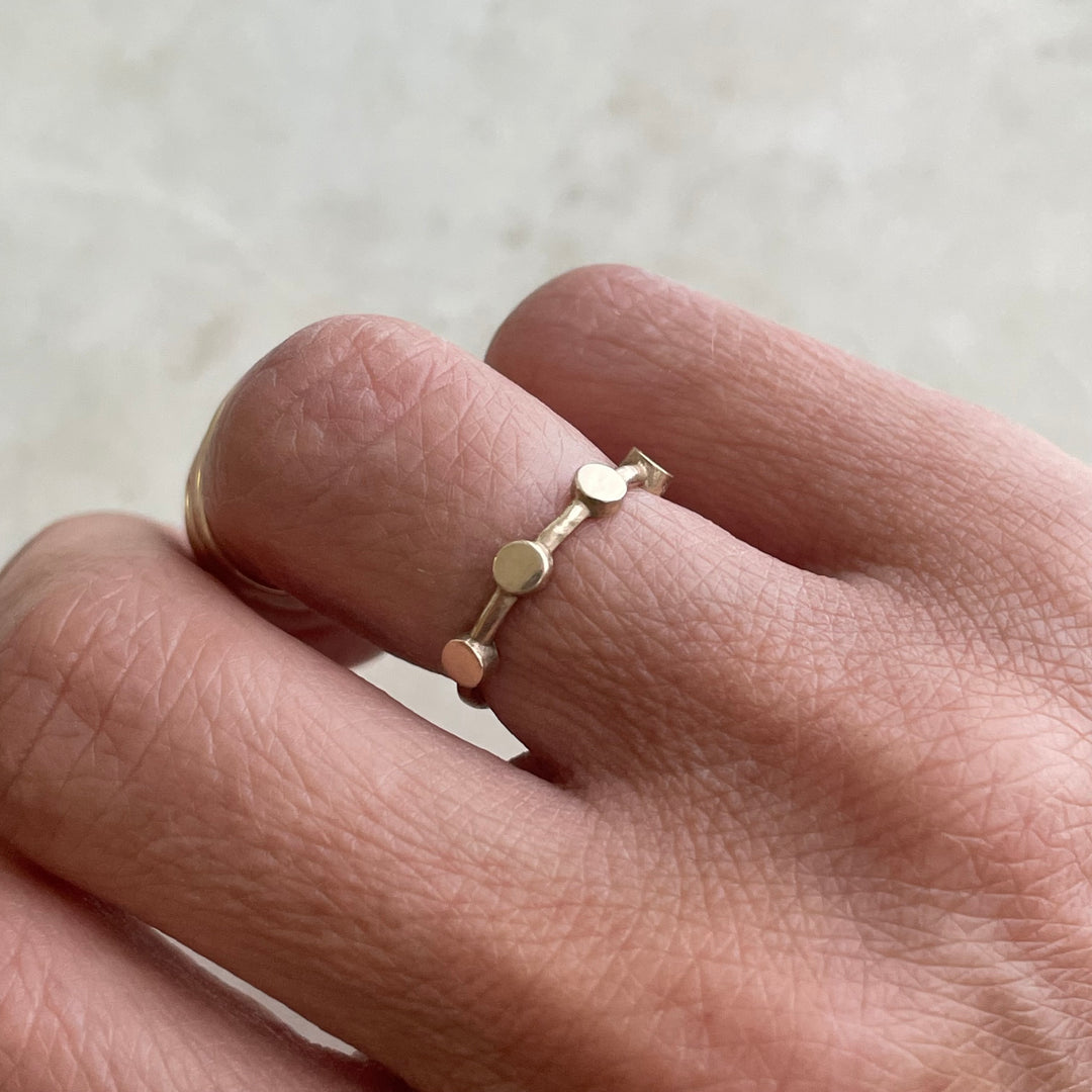 14K GOLD DOT TO DOT RING — NO STONE