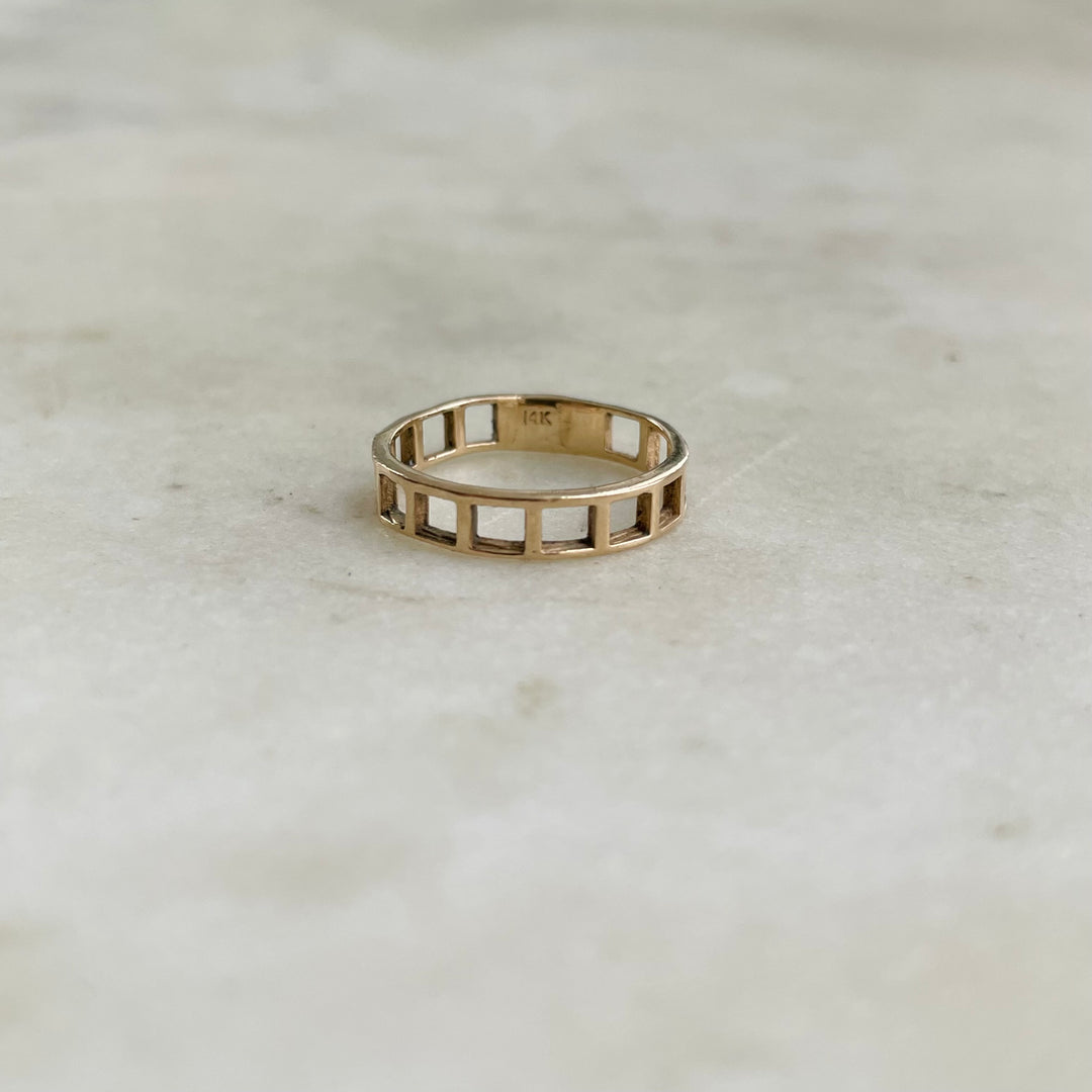 ARCHIVE — 14K GOLD GRID RING — 1 ROW