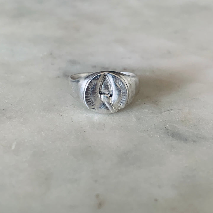 PELICAN SIGNET RING