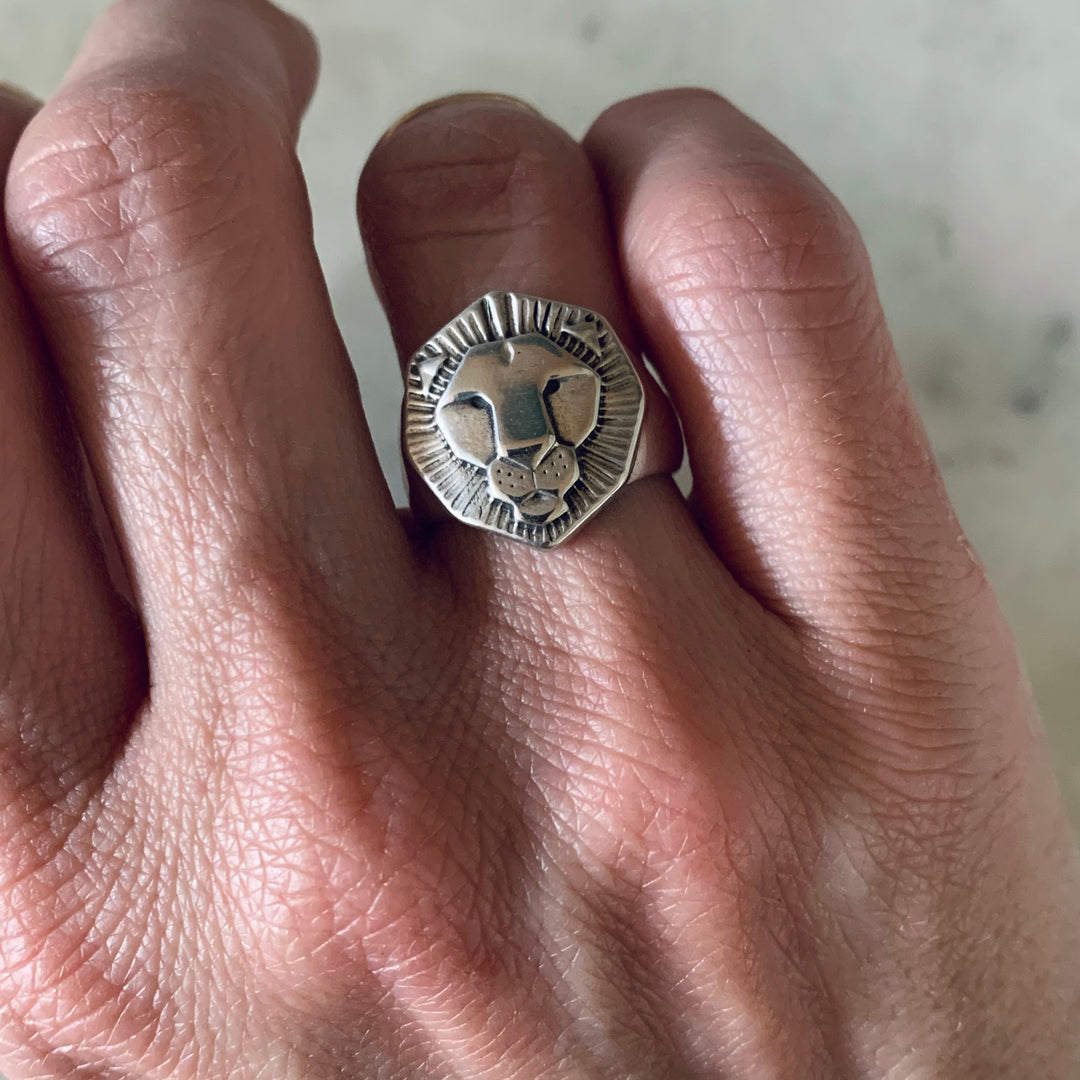 LION RING