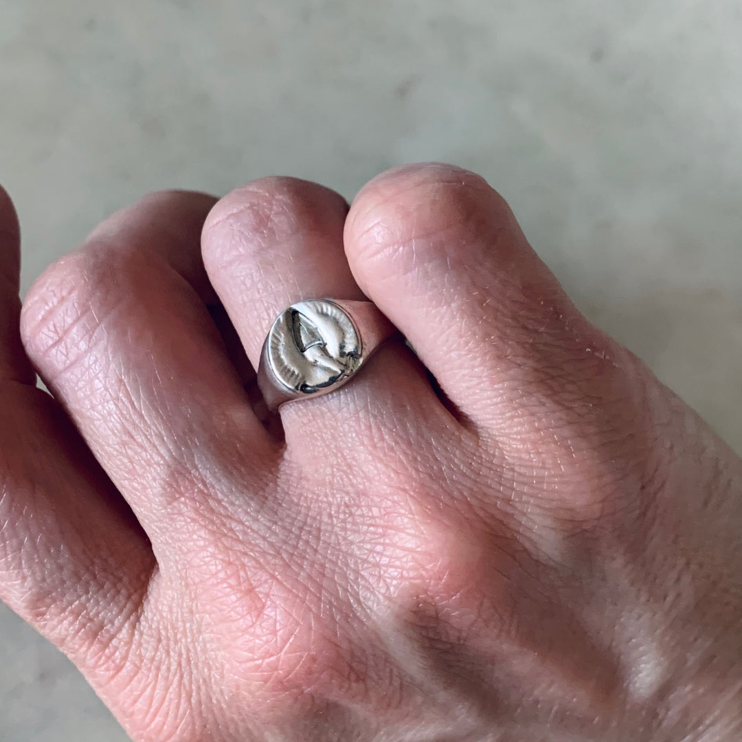 PELICAN SIGNET RING