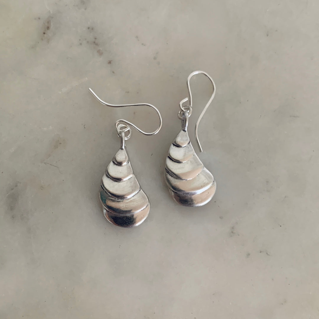 OYSTER EARRINGS