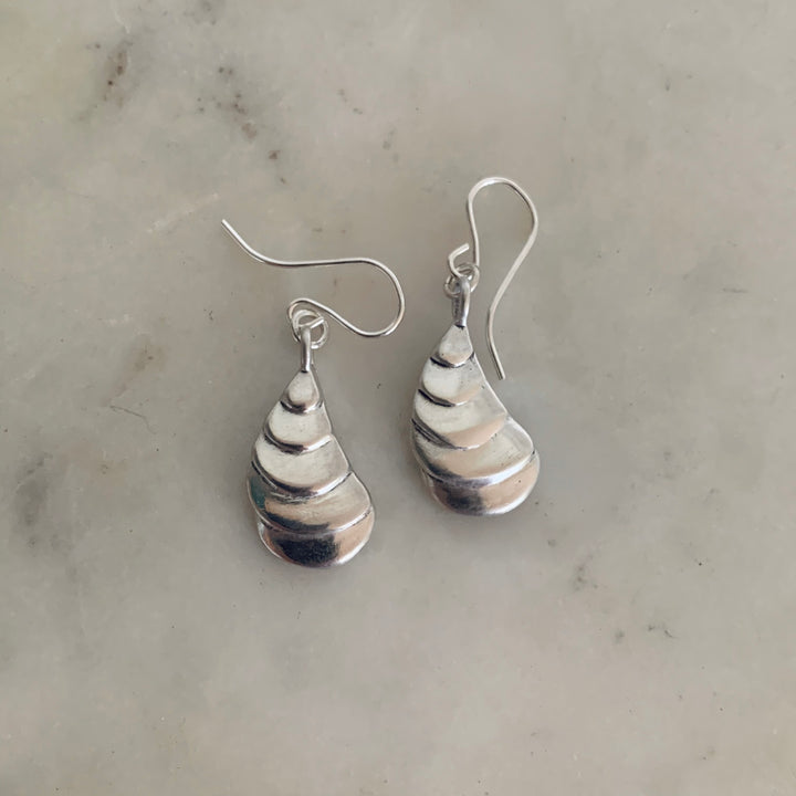 OYSTER EARRINGS