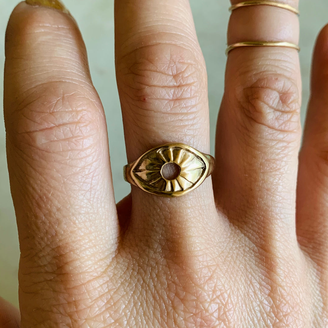EYE RING