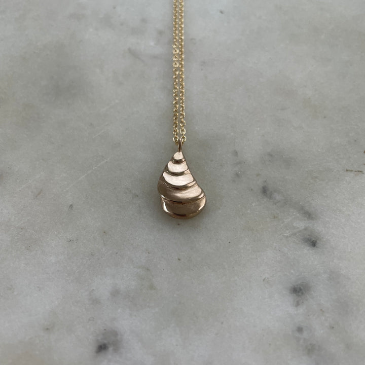 OYSTER PENDANT — SMALL