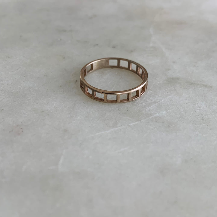 Handmade Bronze Single Row Grid Ring