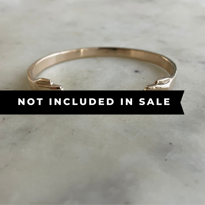 14K GOLD HUG CUFF