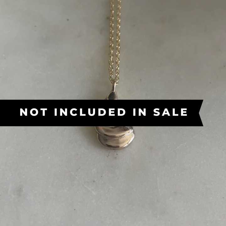 14K GOLD OYSTER PENDANT — SMALL