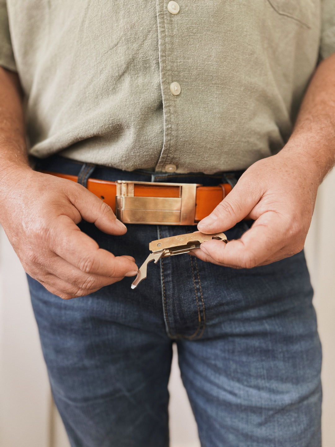THE BELT BUCKLE