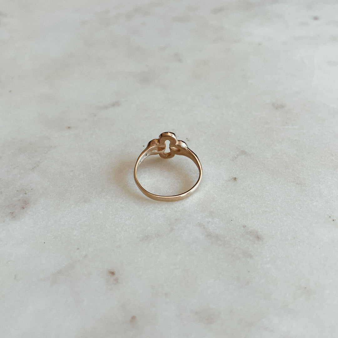14K Gold Ring with Quatrefoil Design 