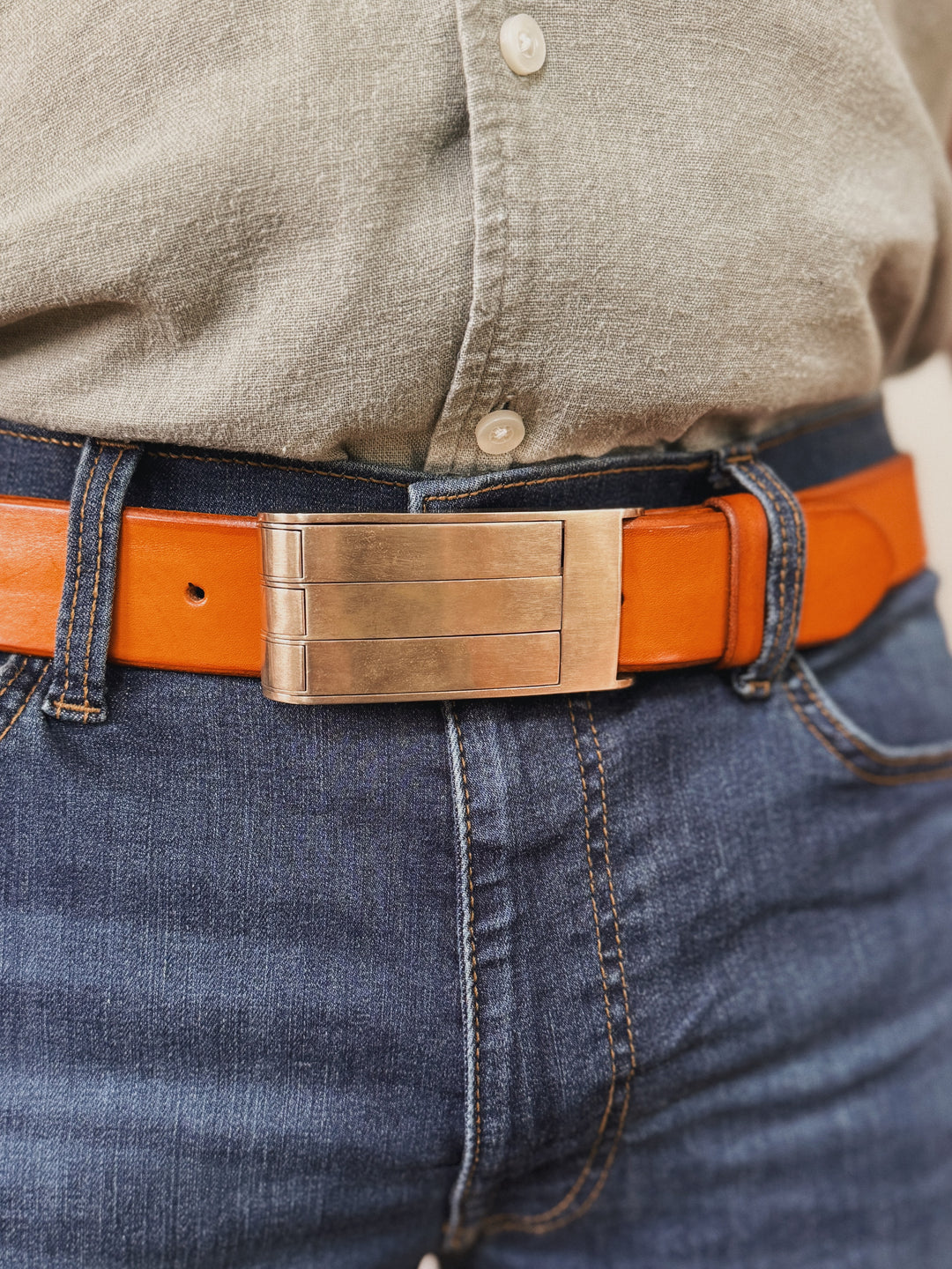 THE BELT BUCKLE