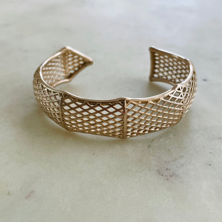 MIMOSA Handcrafted Hoop Net Bracelet In Bronze