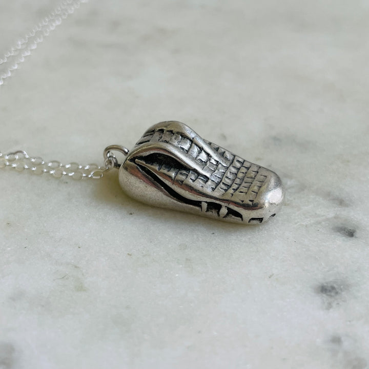 Side View Of Handmade Sterling Silver Alligator Head Pendant Necklace