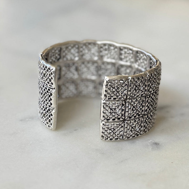 Handmade 3-row granny square bracelet in sterling silver by MIMOSA Handcrafted