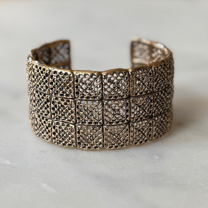 Handmade 3-row granny square bracelet in bronze by MIMOSA Handcrafted