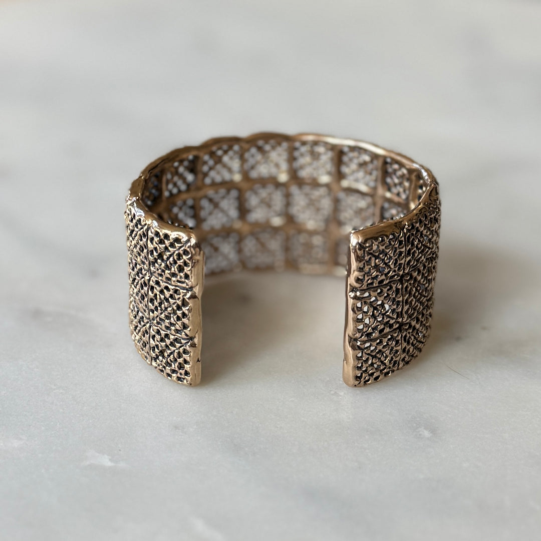 Handmade 3-row granny square bracelet in bronze by MIMOSA Handcrafted