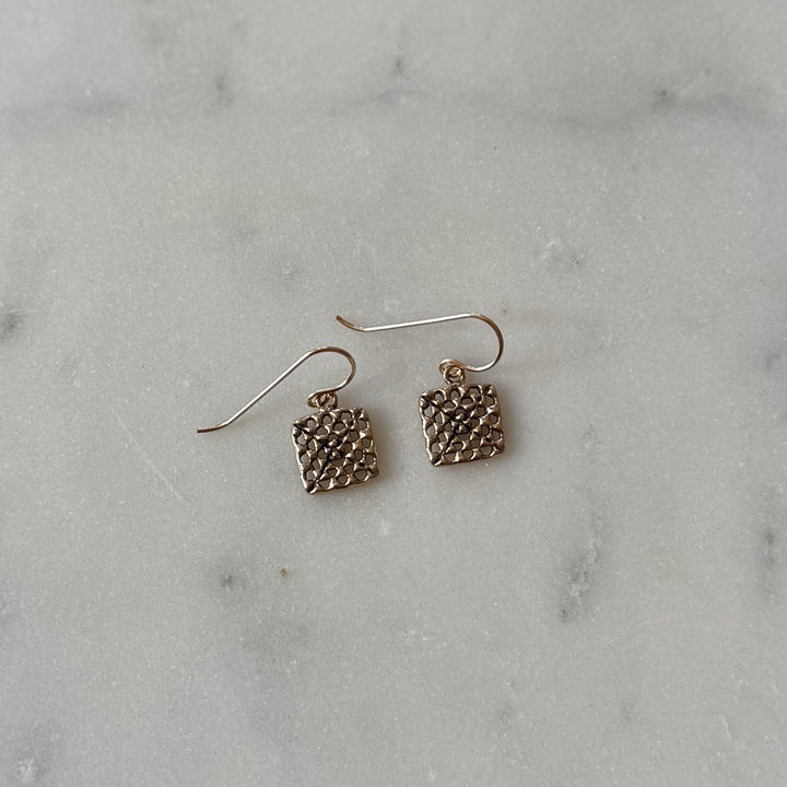 Handmade granny square earrings in bronze by MIMOSA Handcrafted