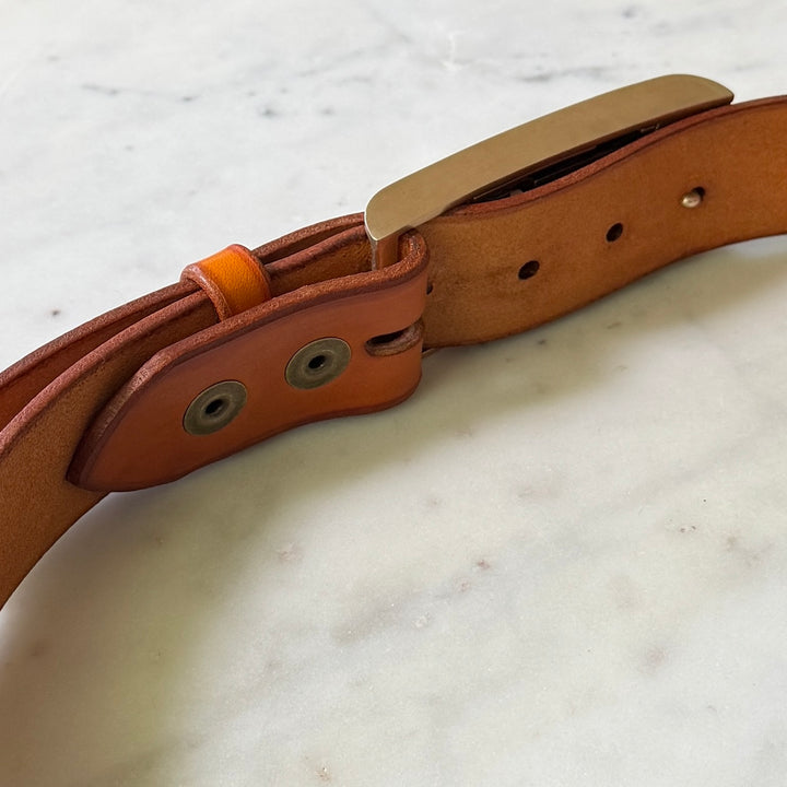 THE BELT BUCKLE