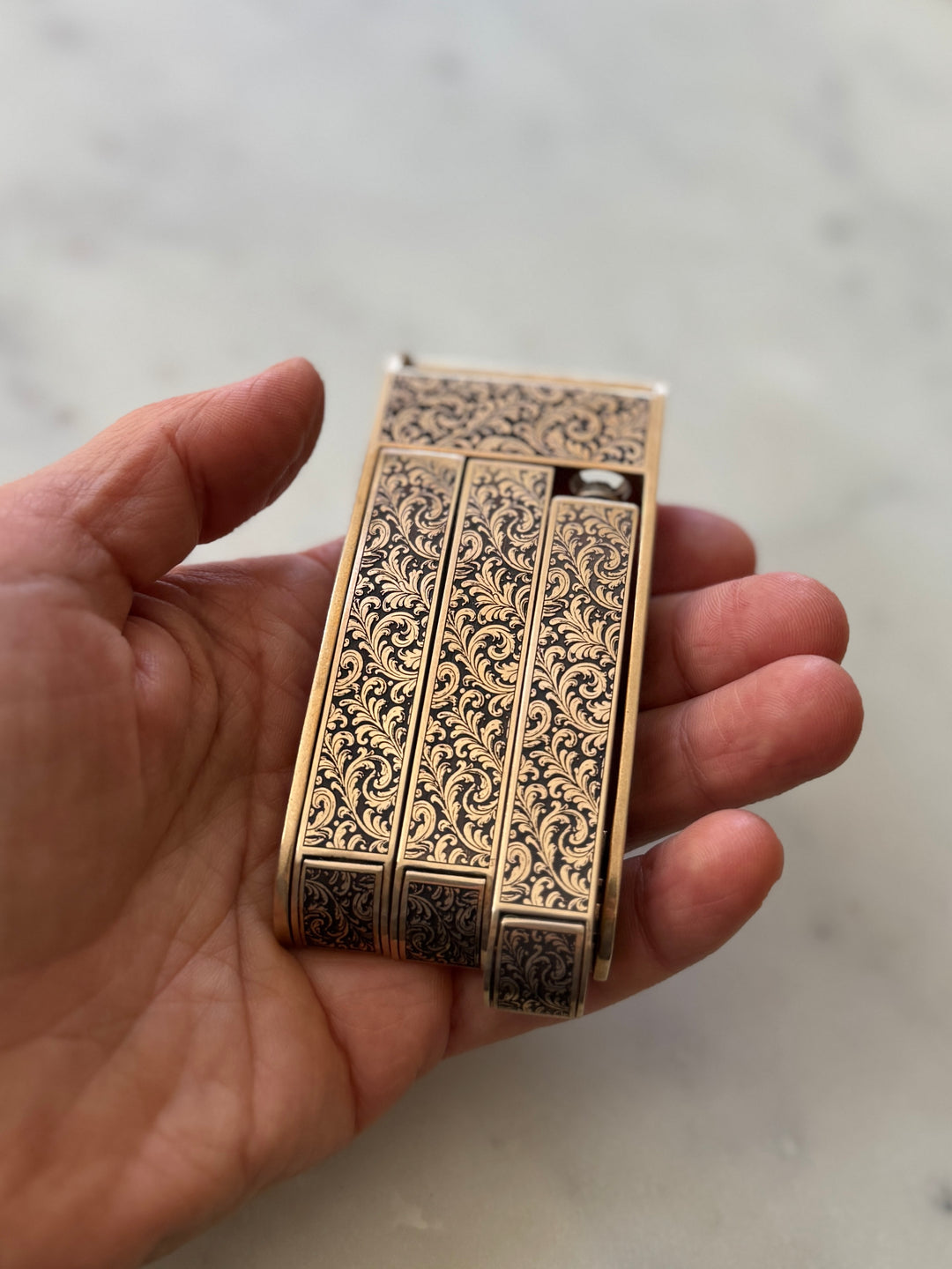 THE ENGRAVED ONE