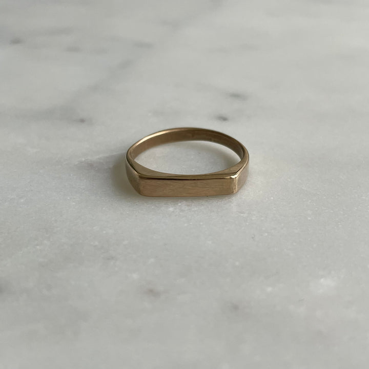 engravable signet bar ring in bronze