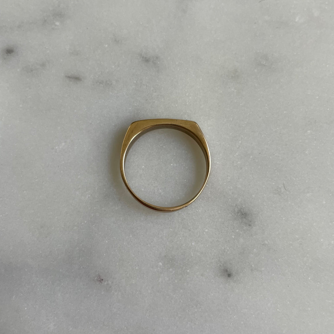 engravable signet bar ring in bronze