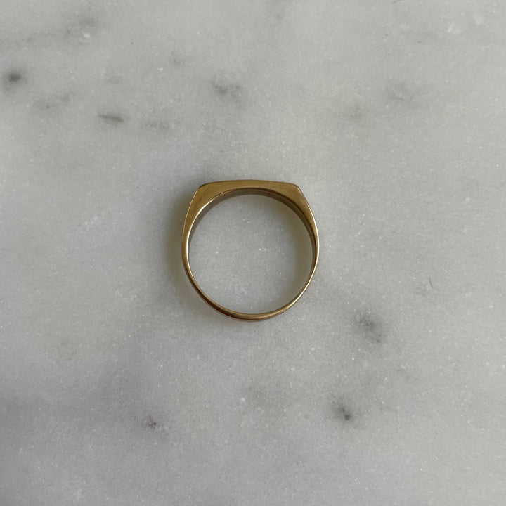 engravable signet bar ring in bronze