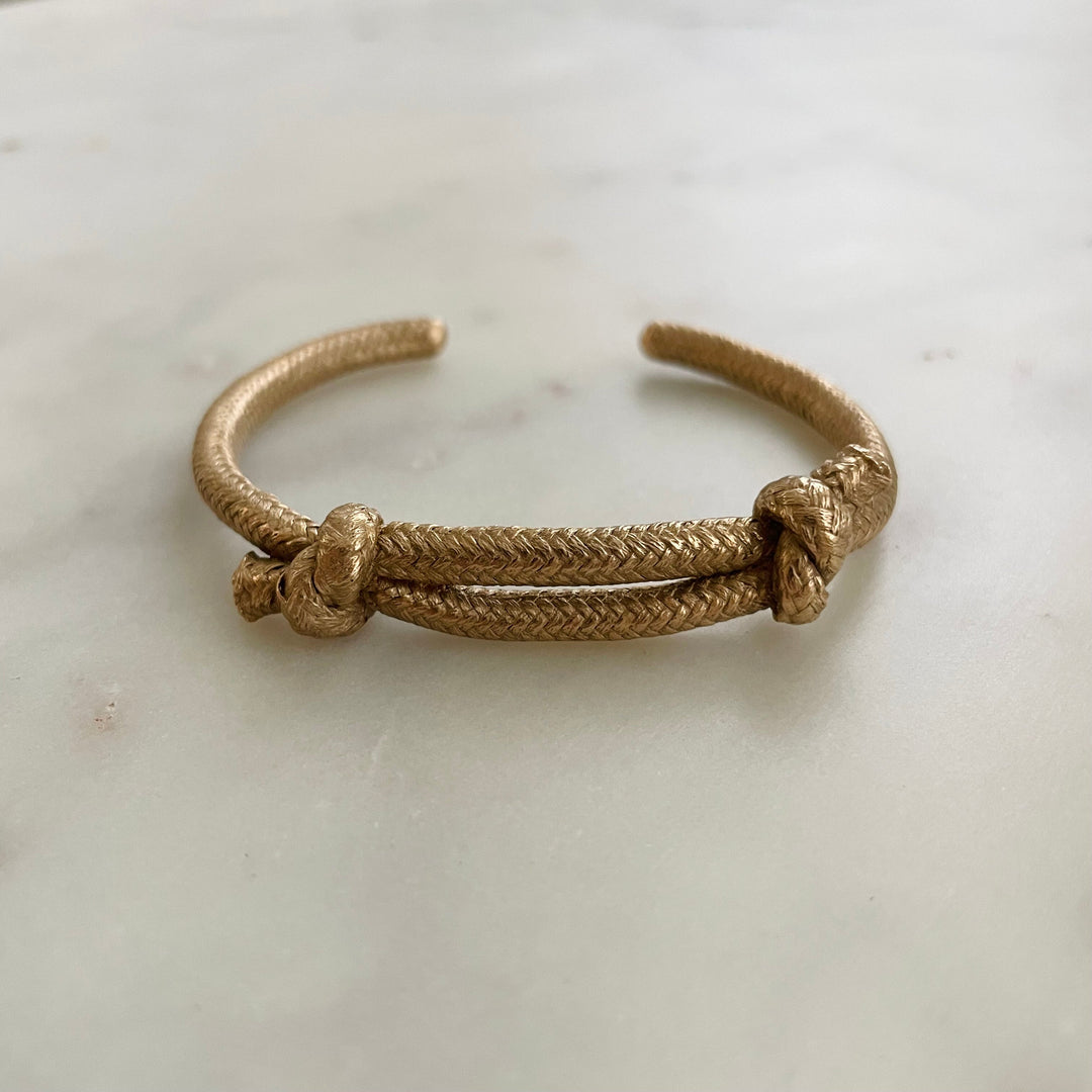 Minimalist Flat Bracelet, Thread Bracelet, Friendship Bracelet, Basic  Bracelet, Minimalist Bracelet, Adjustable Waxed Thread Bracelet 