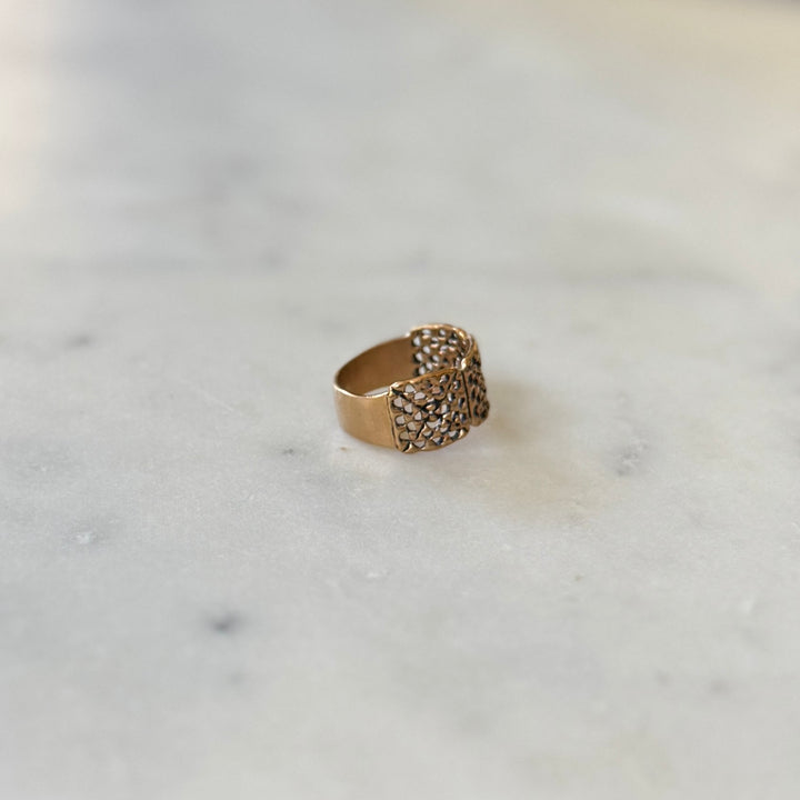 Handmade granny square ring in bronze by MIMOSA Handcrafted