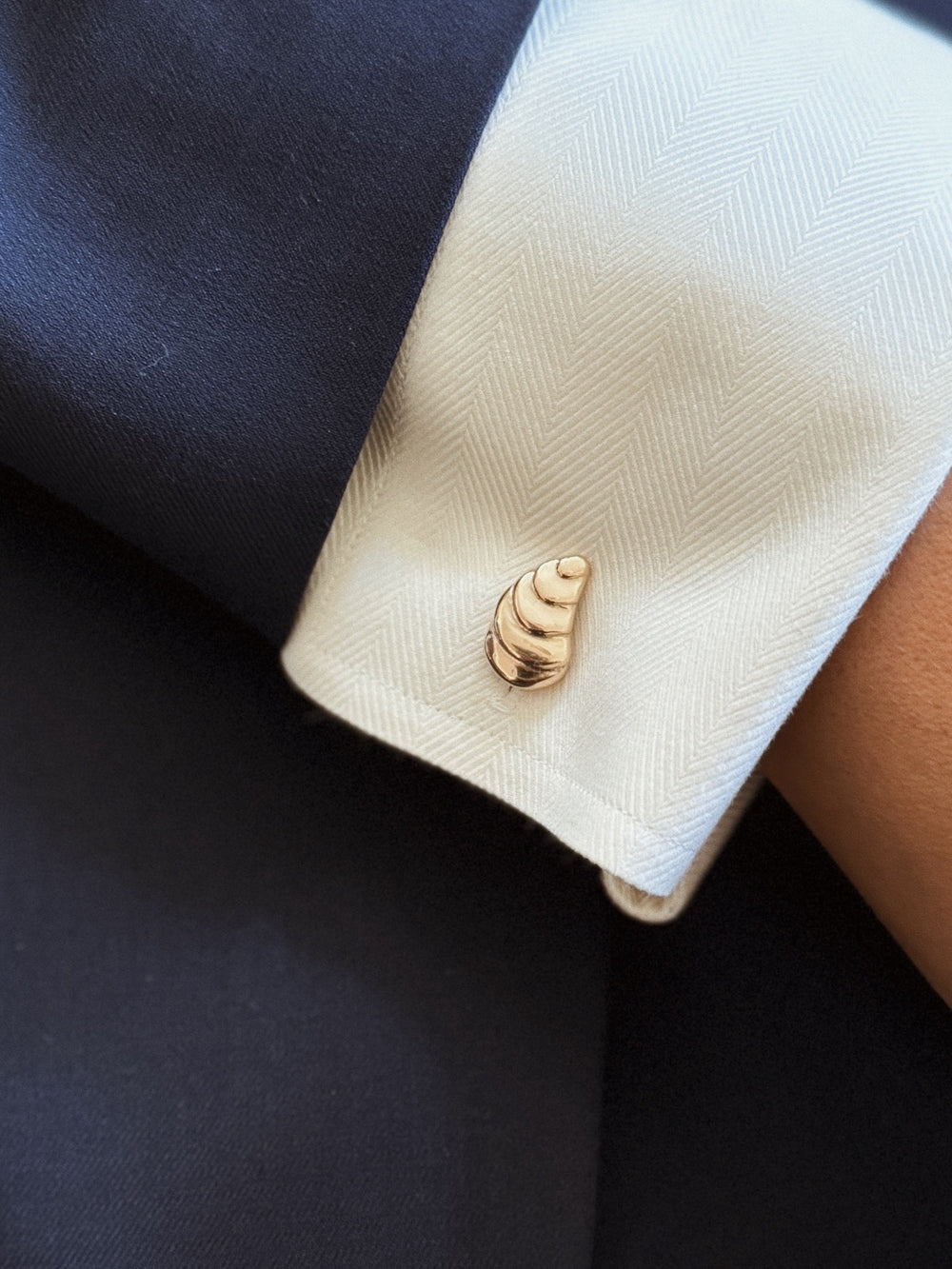 MIMOSA Handcrafted Bronze Oyster Cufflinks