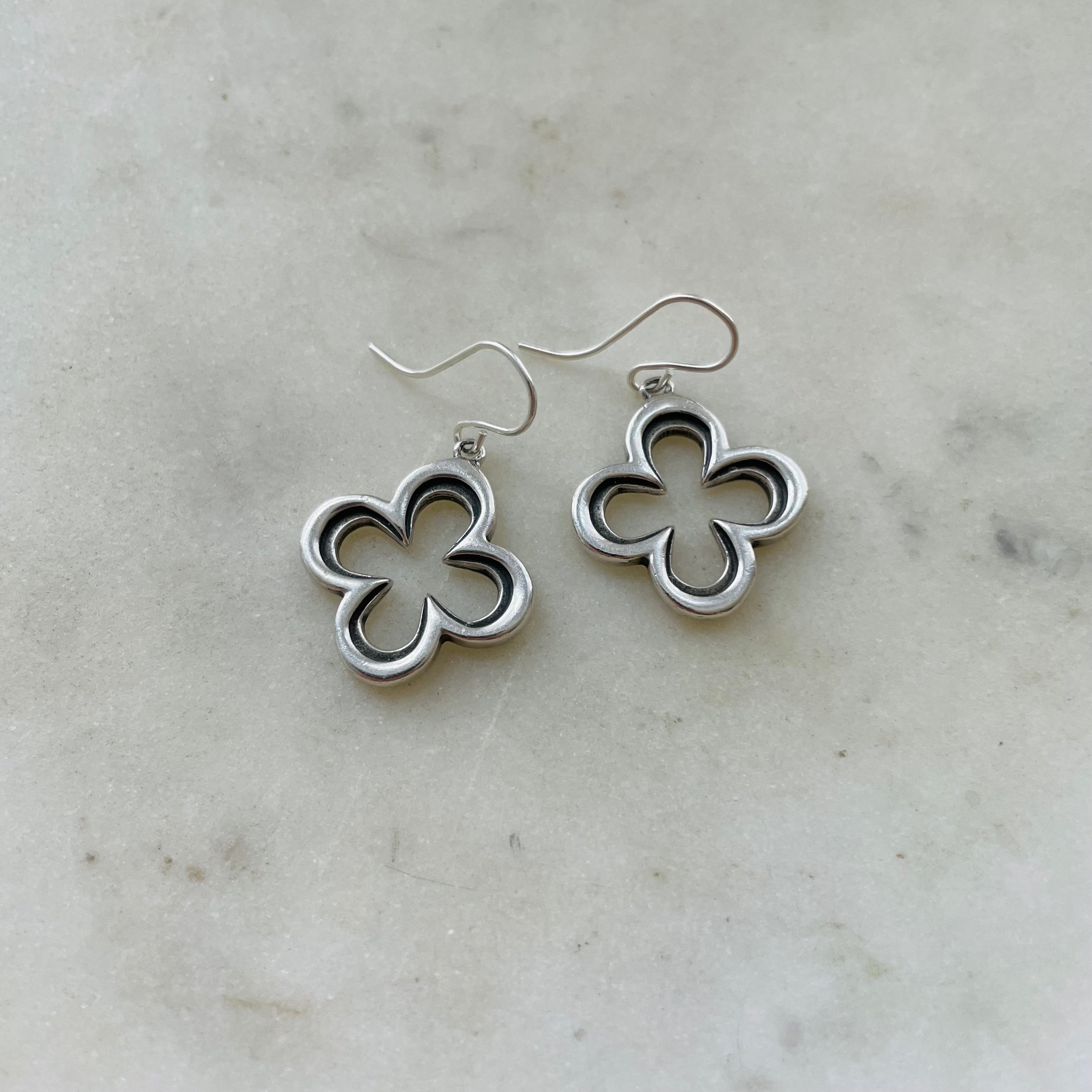 Sterling silver deals quatrefoil earrings