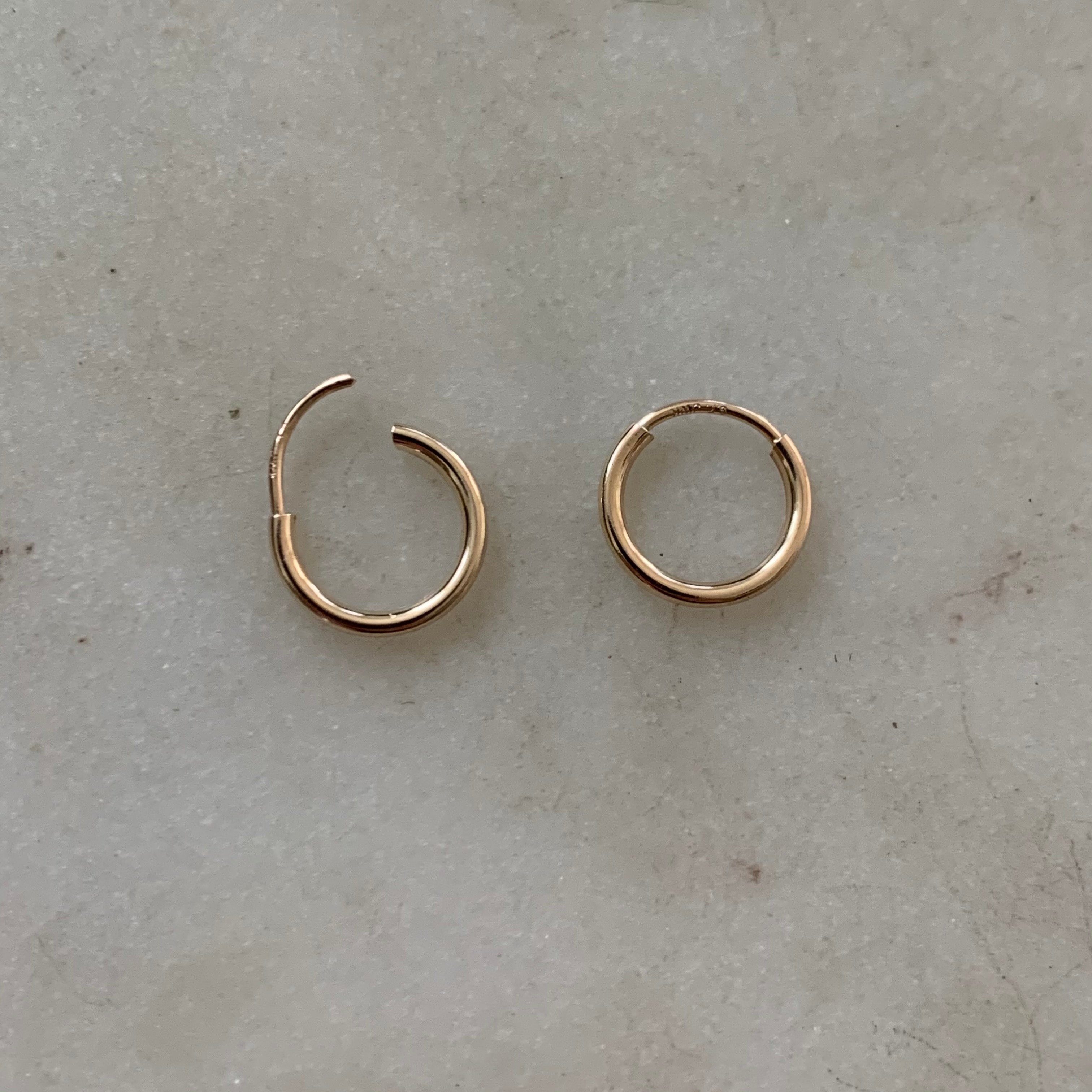 DaintyHoopEarrings2